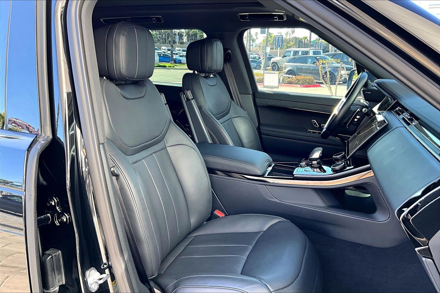 Used 2023 Land Rover Range Rover Sport SE image 7