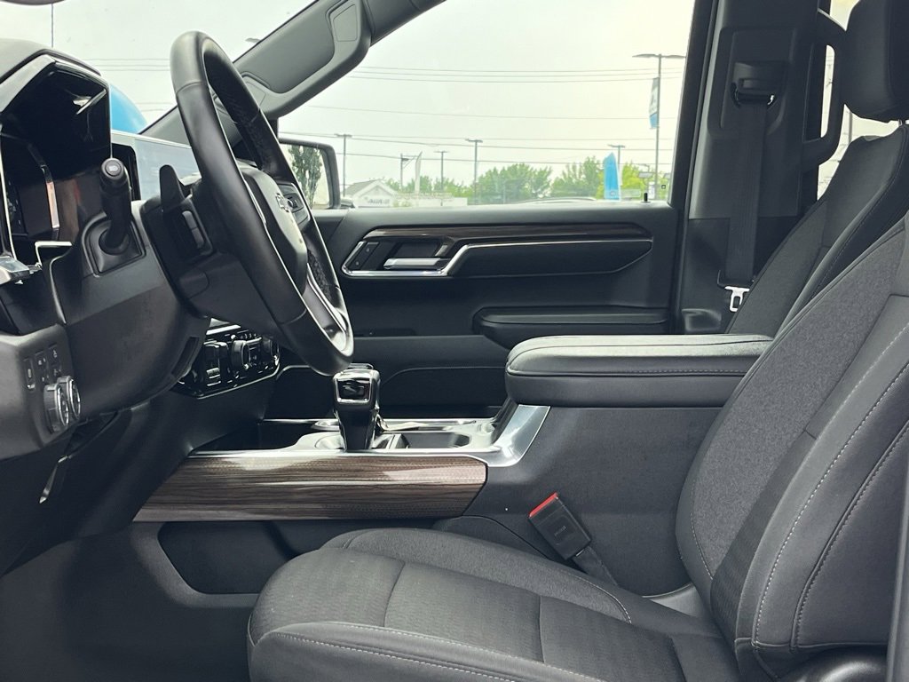 Used 2024 Chevrolet Silverado 1500 RST image 9