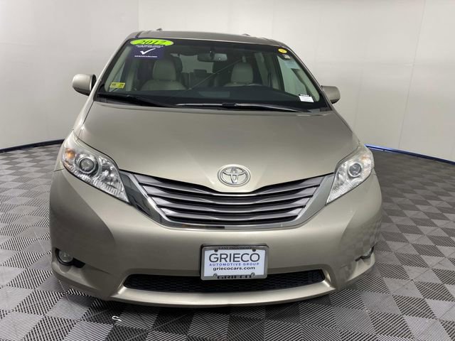 Used 2017 Toyota Sienna XLE w/ XLE Navigation Package AWD/4WD image 3
