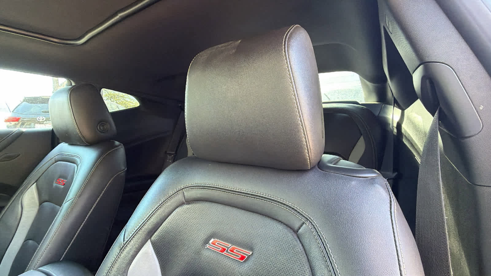 Used 2018 Chevrolet Camaro SS image 11