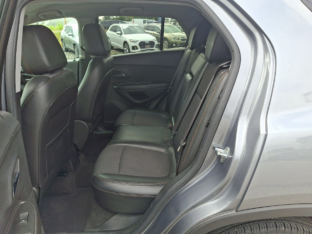 Used 2019 Chevrolet Trax LT w/ LT Convenience Package AWD/4WD image 19