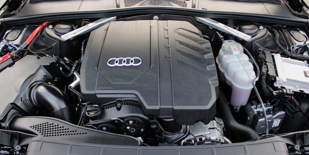 Used 2022 Audi A4 2.0T Premium Plus w/ Premium Plus Package image 44