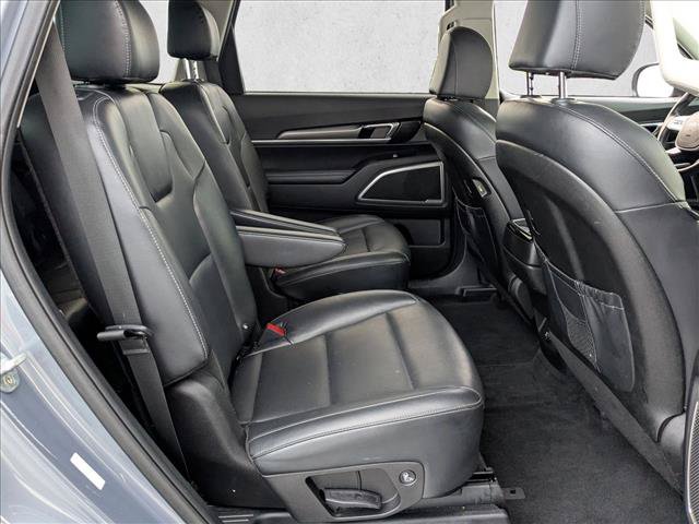 Used 2022 Kia Telluride S FWD image 21