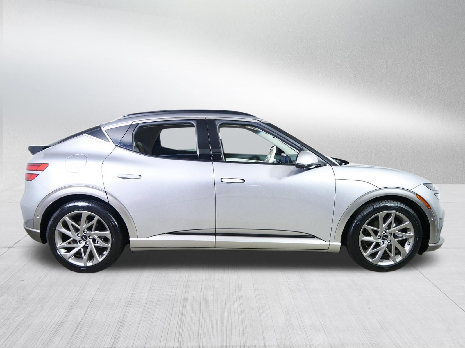 Certified 2023 Genesis GV60 Advanced AWD/4WD image 8
