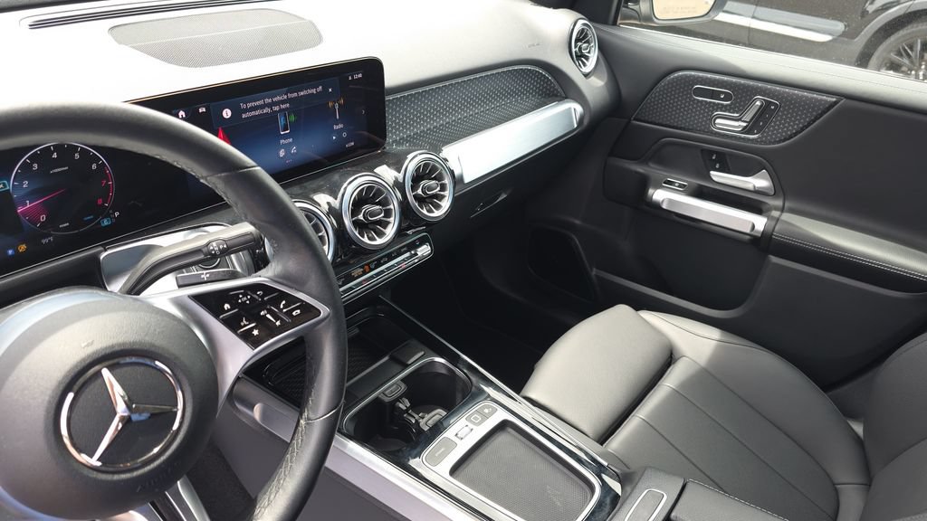 Certified 2025 Mercedes-Benz GLB 250 image 22