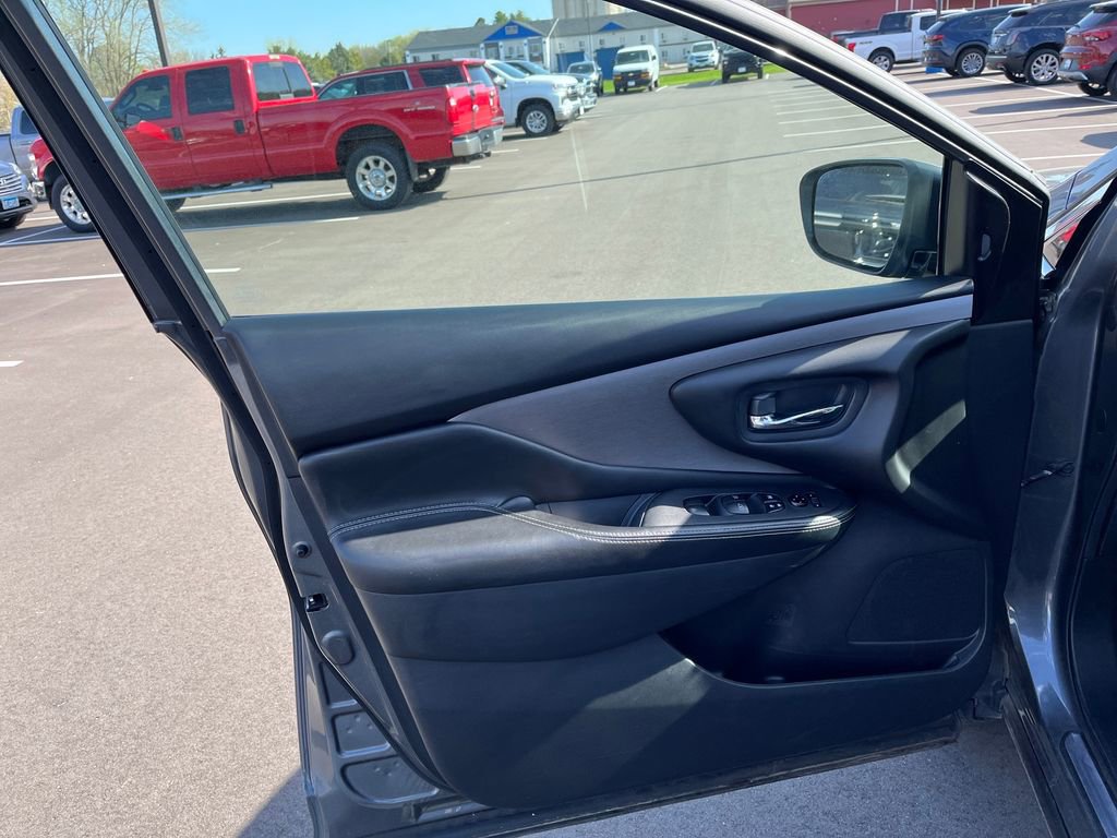 Used 2023 Nissan Murano SV AWD/4WD image 11