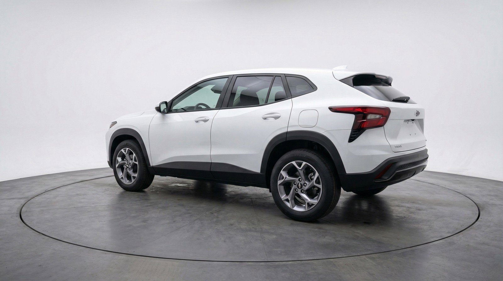 Used 2025 Chevrolet Trax LT w/ LT Convenience Package image 5