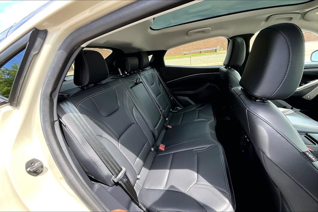 Used 2025 Ford Mustang Mach-E Premium AWD/4WD image 26