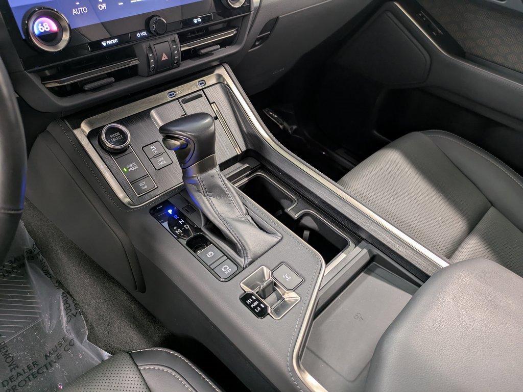 Used 2024 Lexus GX 550 image 13