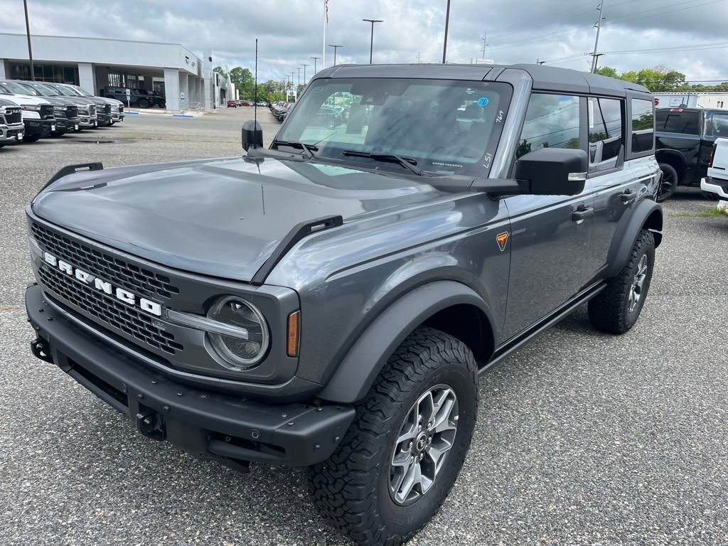 New 2025 Ford Bronco Badlands image 4