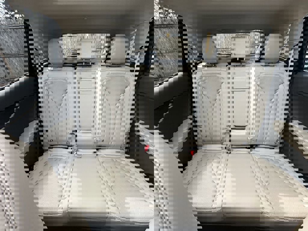 Used 2023 Lincoln Nautilus Reserve image 22