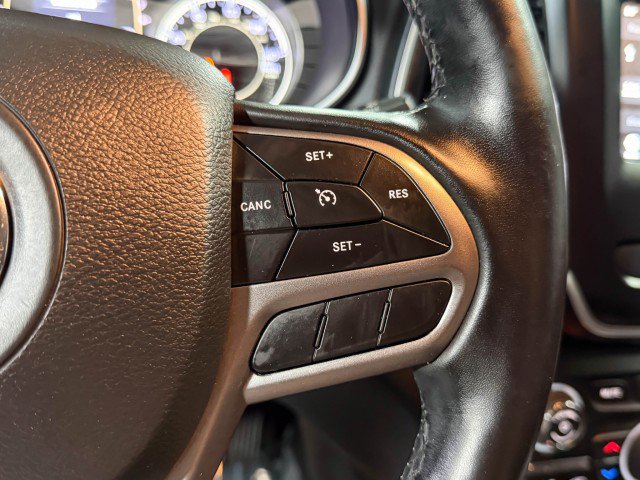 Used 2020 Jeep Cherokee Latitude Lux w/ Comfort/Convenience Group image 20