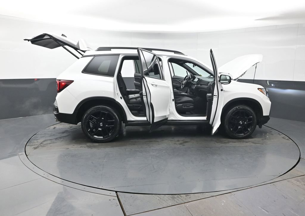 Used 2024 Honda Passport Black Edition image 51