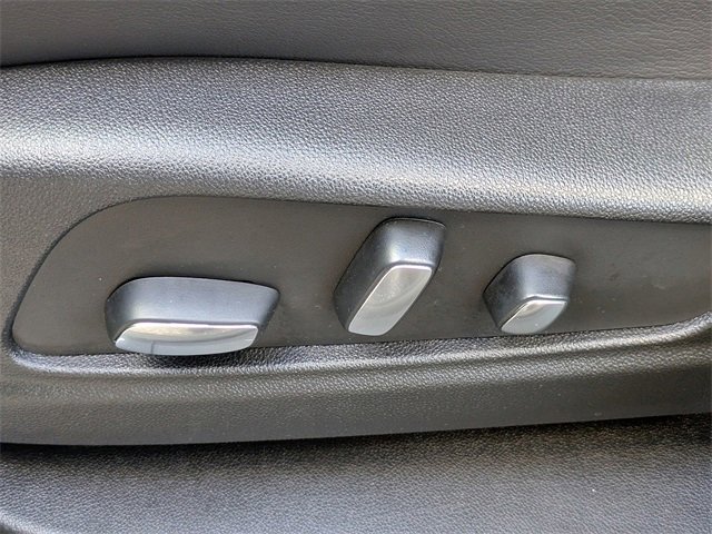 Certified 2025 Cadillac XT5 Premium Luxury image 21