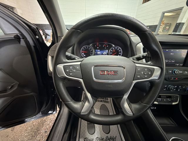 Used 2024 GMC Terrain SLE w/ Driver Convenience Package image 14