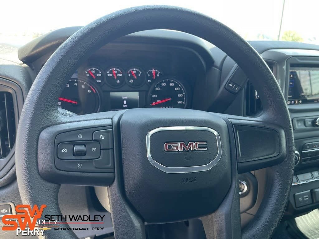 New 2025 GMC Sierra 1500 Pro AWD/4WD image 16