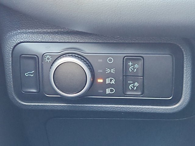 Used 2025 Ford Explorer Active AWD/4WD image 21