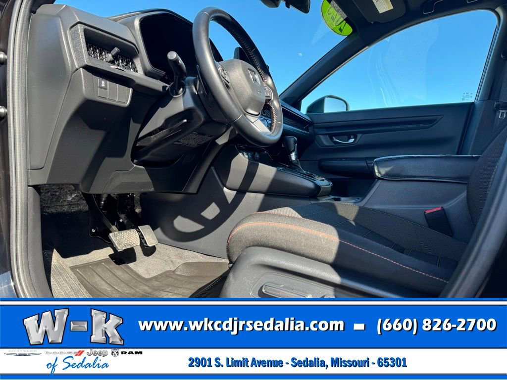 Used 2025 Honda CR-V Sport image 13