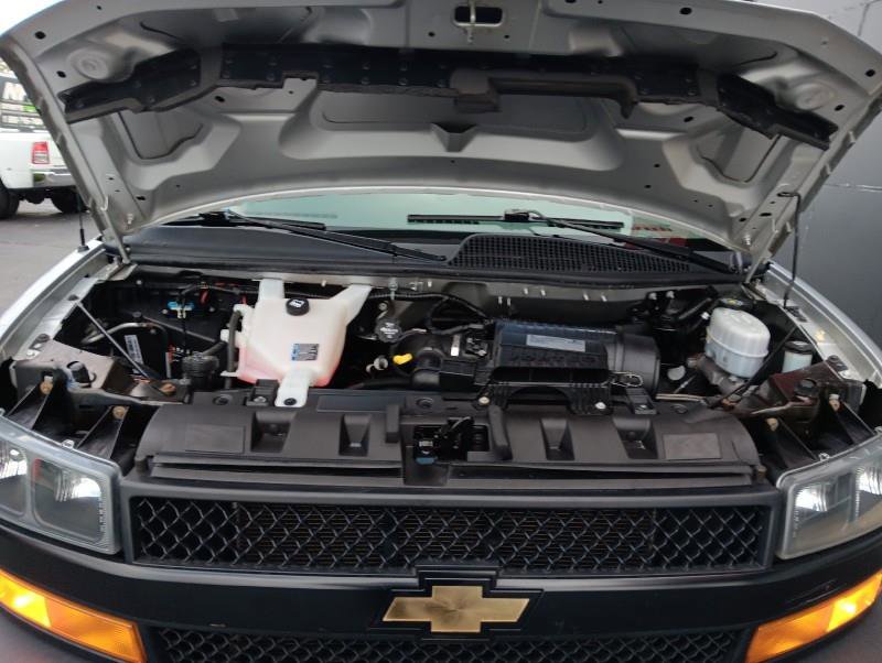 Used 2020 Chevrolet Express 3500 w/ Driver Convenience Package image 14