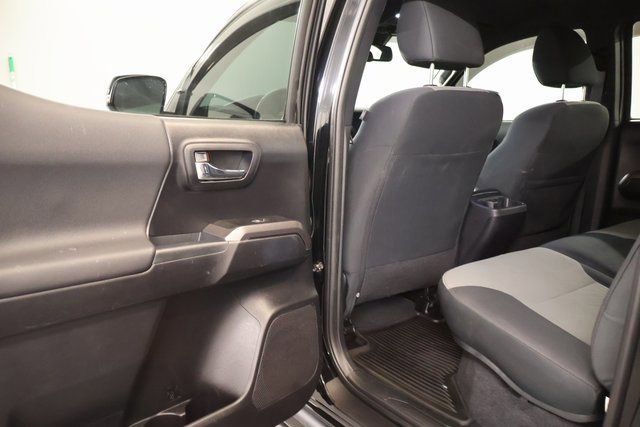 Used 2020 Toyota Tacoma TRD Off-Road AWD/4WD image 28