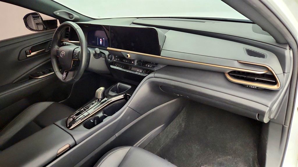 Used 2024 Toyota Crown AWD/4WD image 24