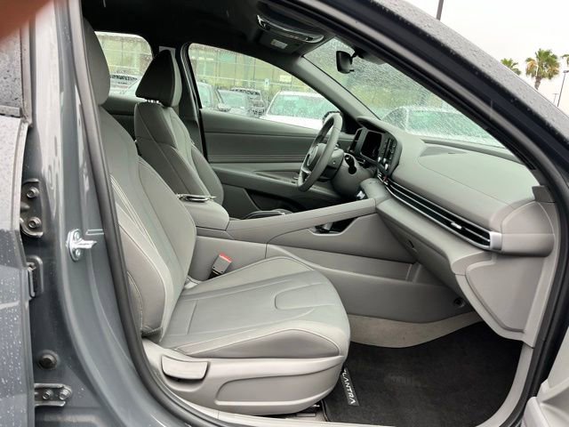 New 2026 Hyundai Elantra Sport FWD image 22