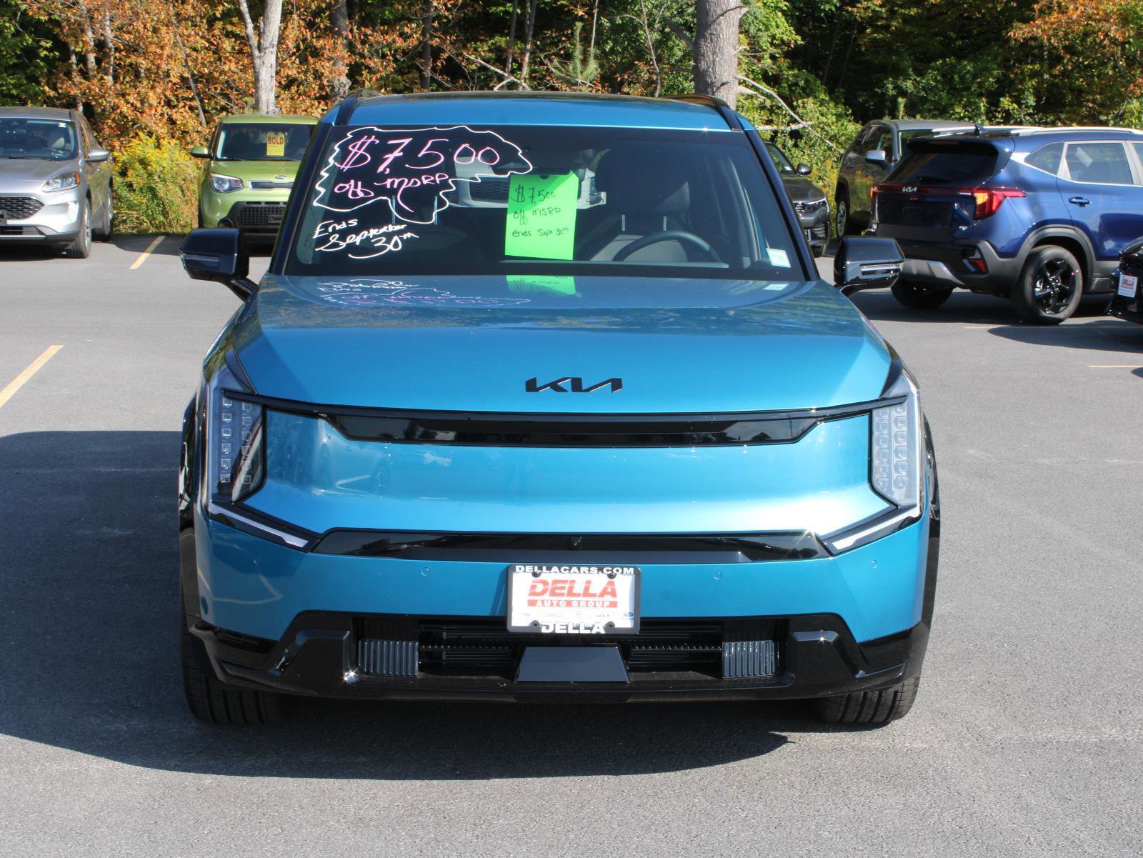 New 2026 Kia EV9 Land w/ Nightfall Edition Package image 2