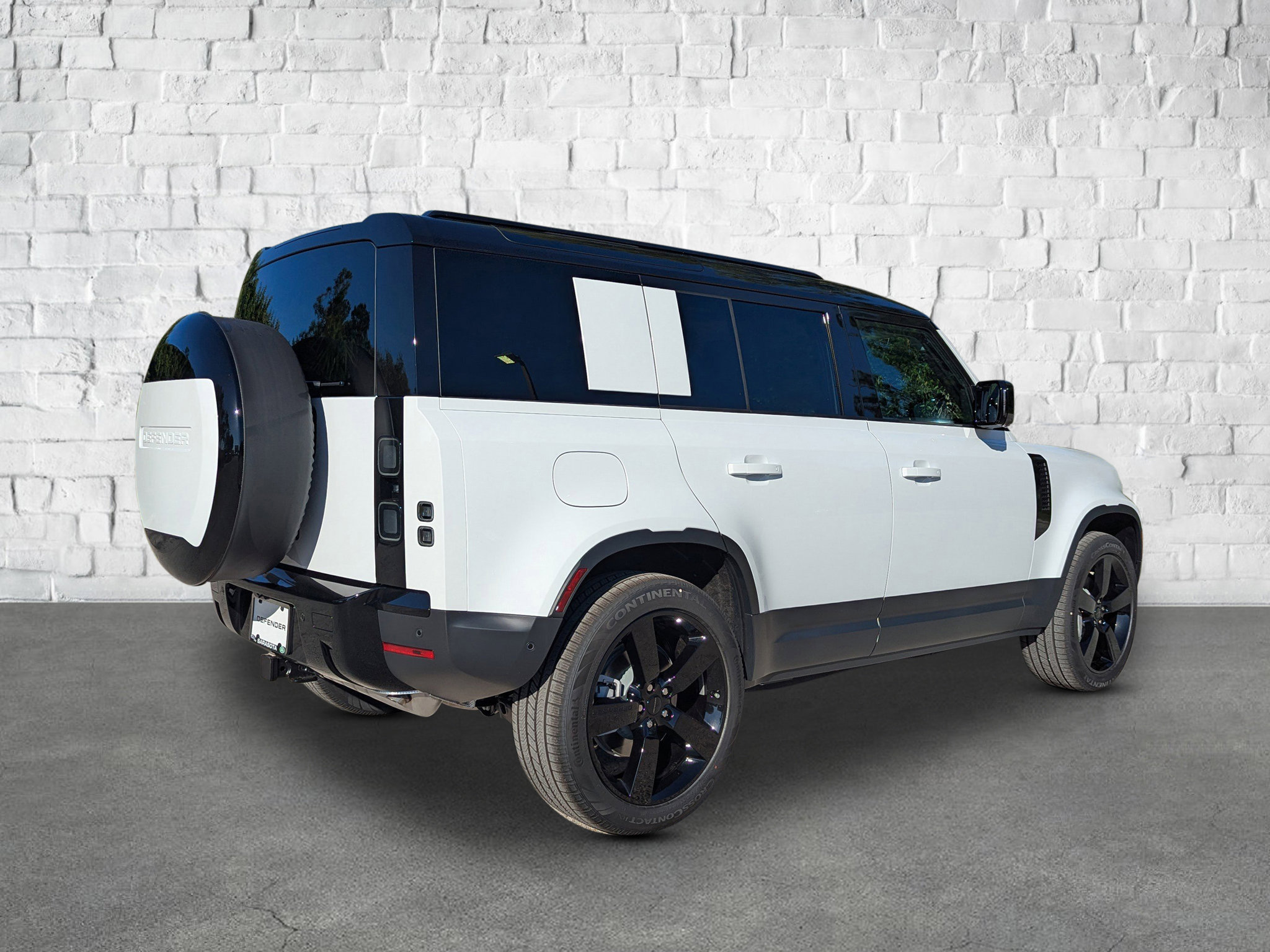 New 2026 Land Rover Defender 110 S image 6
