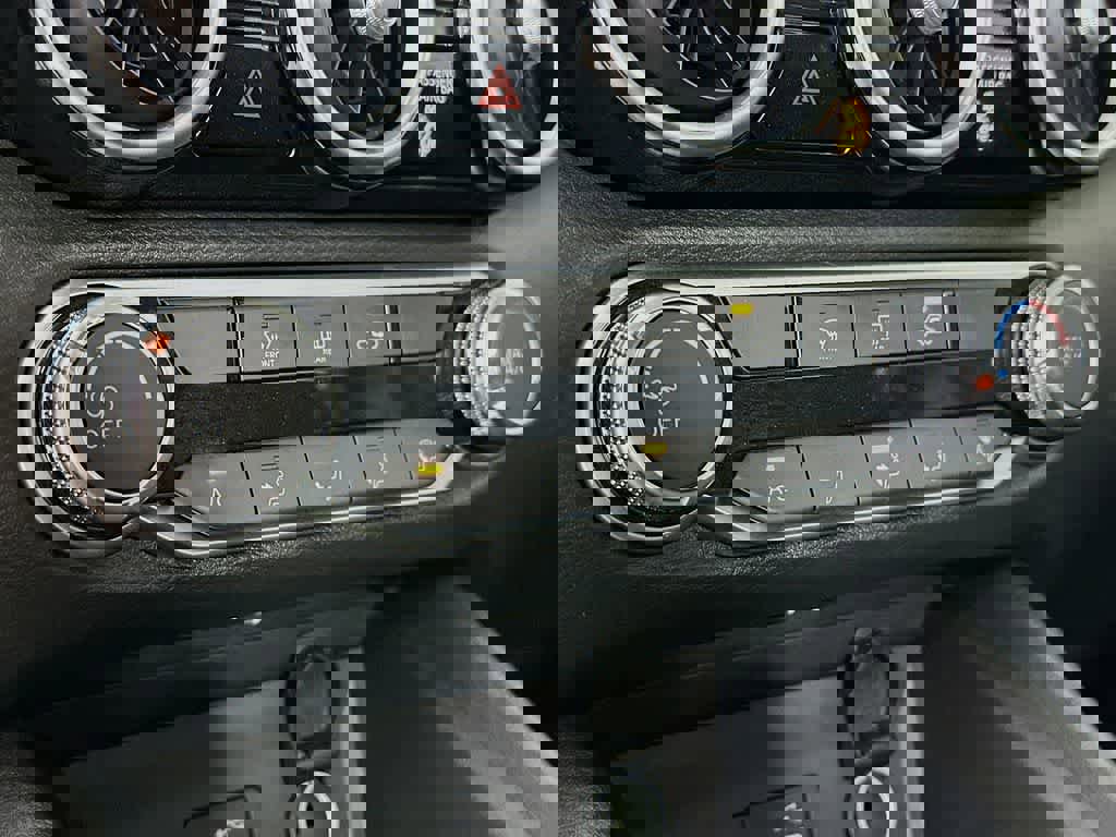 Used 2024 Nissan Sentra S image 17