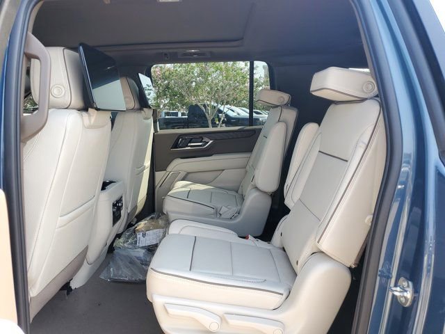 New 2026 GMC Yukon XL Denali w/ Denali Reserve Package AWD/4WD image 17