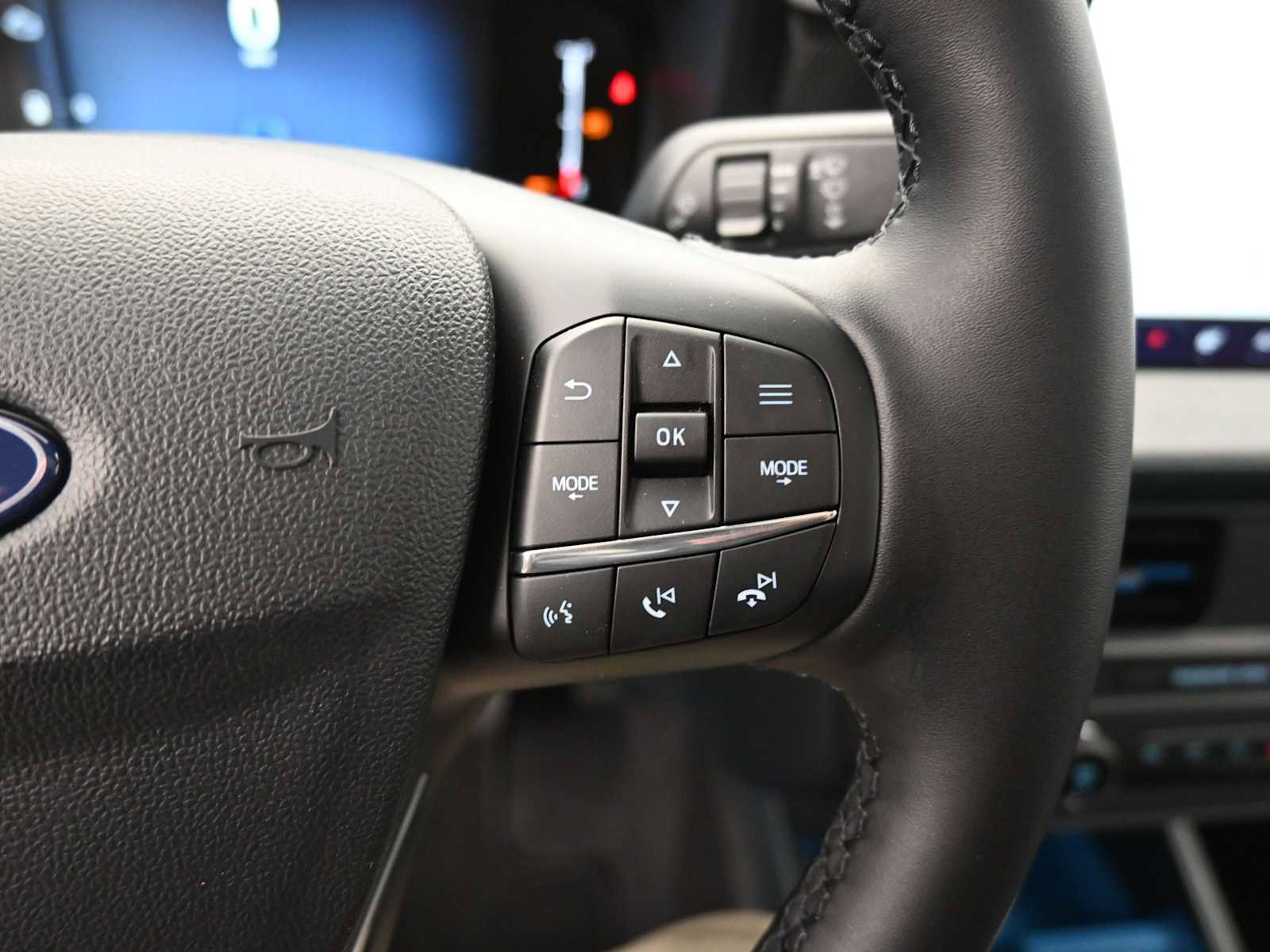 New 2025 Ford Maverick XLT w/ Equipment Group 301A image 27