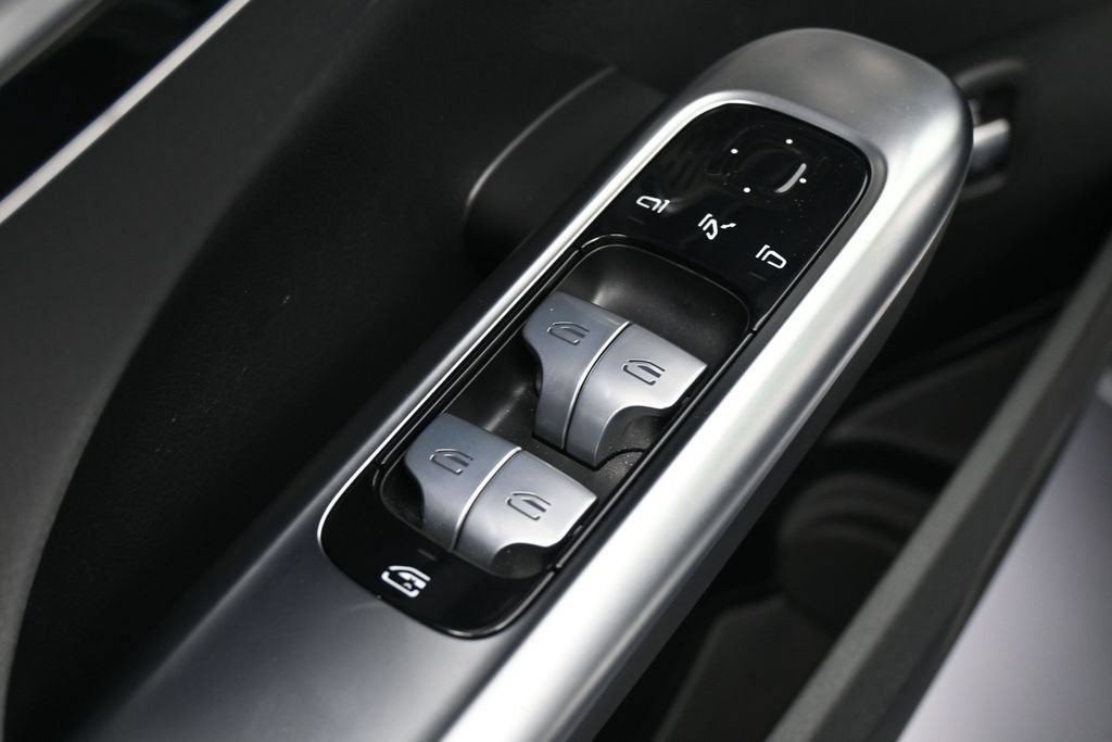 Used 2024 Mercedes-Benz C 300 Sedan image 15