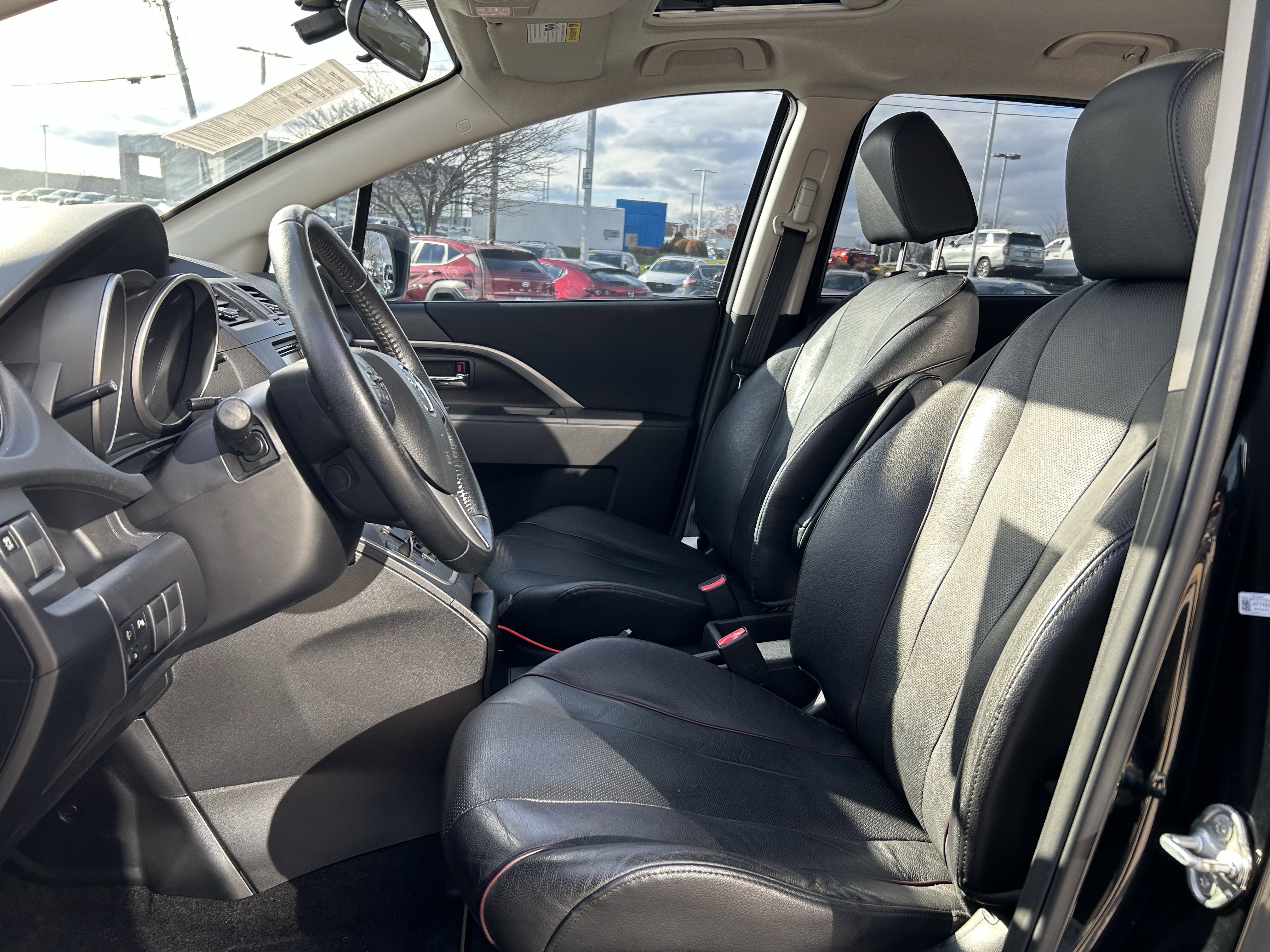 Used 2015 MAZDA MAZDA5 Grand Touring image 18