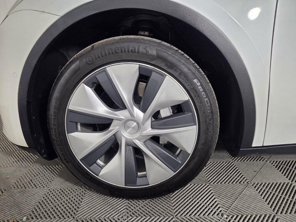 Used 2020 Tesla Model Y Long Range AWD/4WD image 9