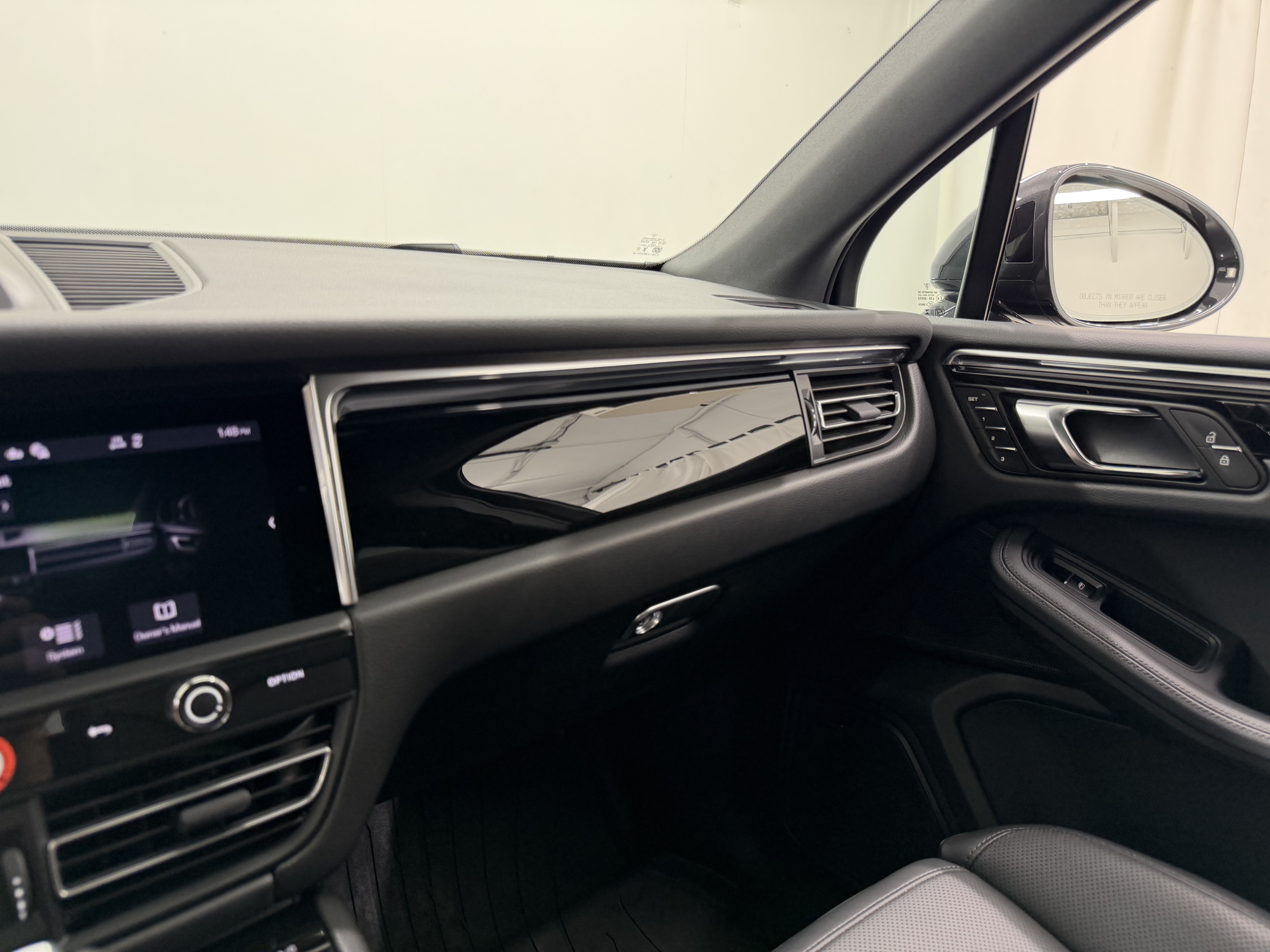 Certified 2026 Porsche Macan S AWD/4WD image 57