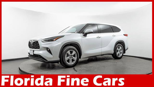 Used 2022 Toyota Highlander LE