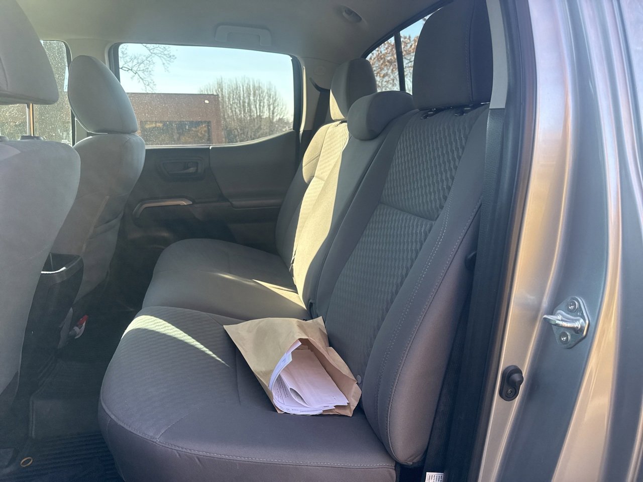 Used 2023 Toyota Tacoma SR5 w/ Technology Package image 9