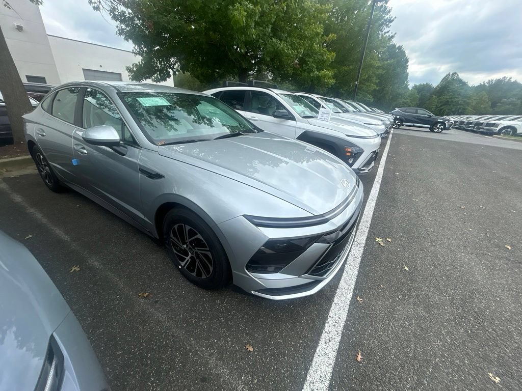 New 2026 Hyundai Sonata Blue FWD image 7