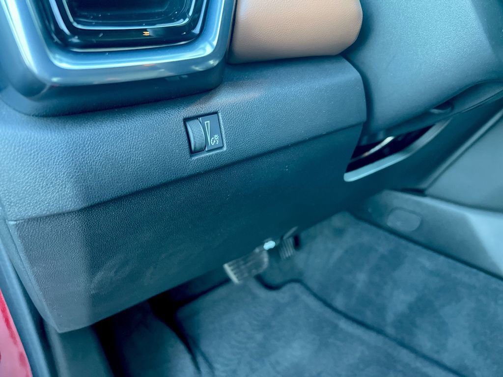 Used 2024 GMC Canyon AT4 w/ Canyon Safety Plus Package image 16