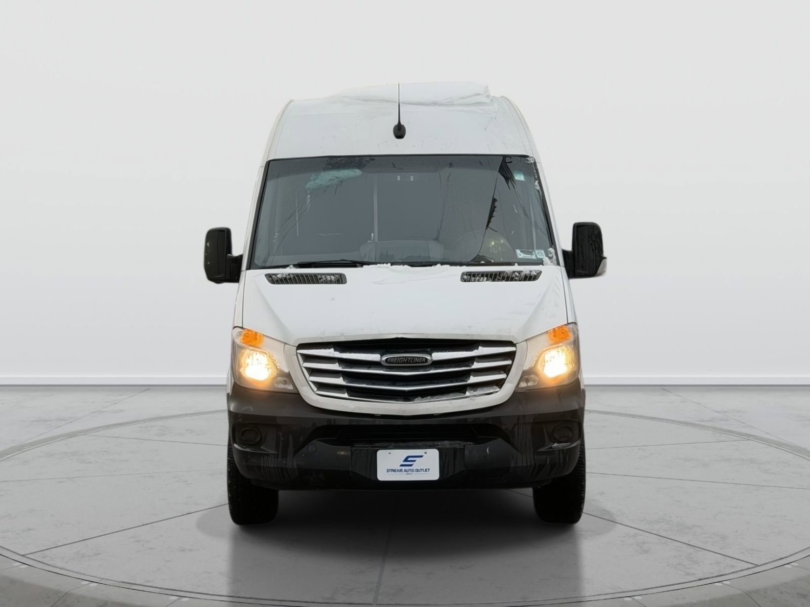 Used 2017 Freightliner Sprinter 2500 image 2