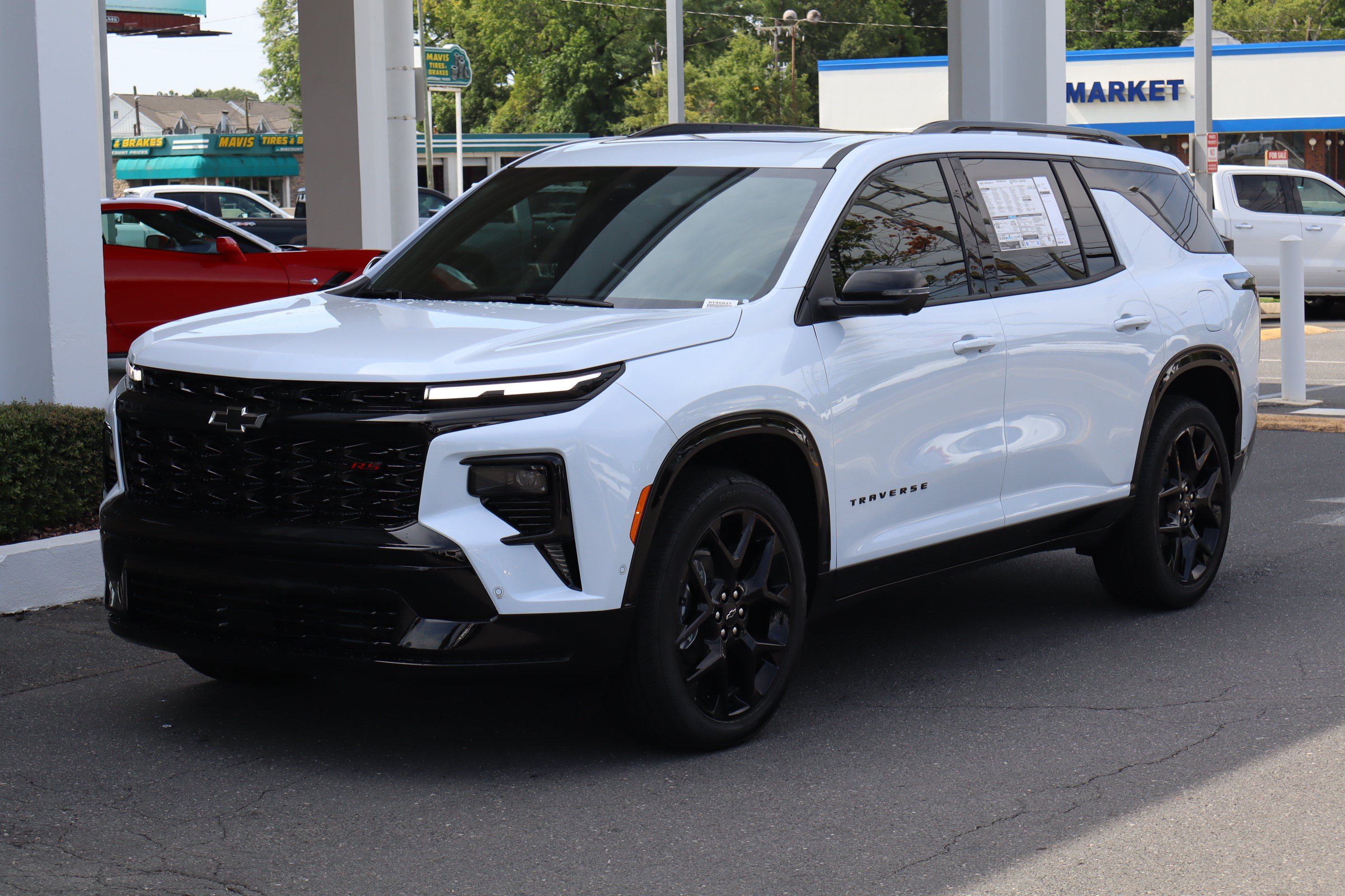 New 2026 Chevrolet Traverse RS FWD image 3