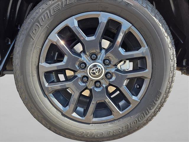 Used 2024 Toyota Tundra Platinum AWD/4WD image 29