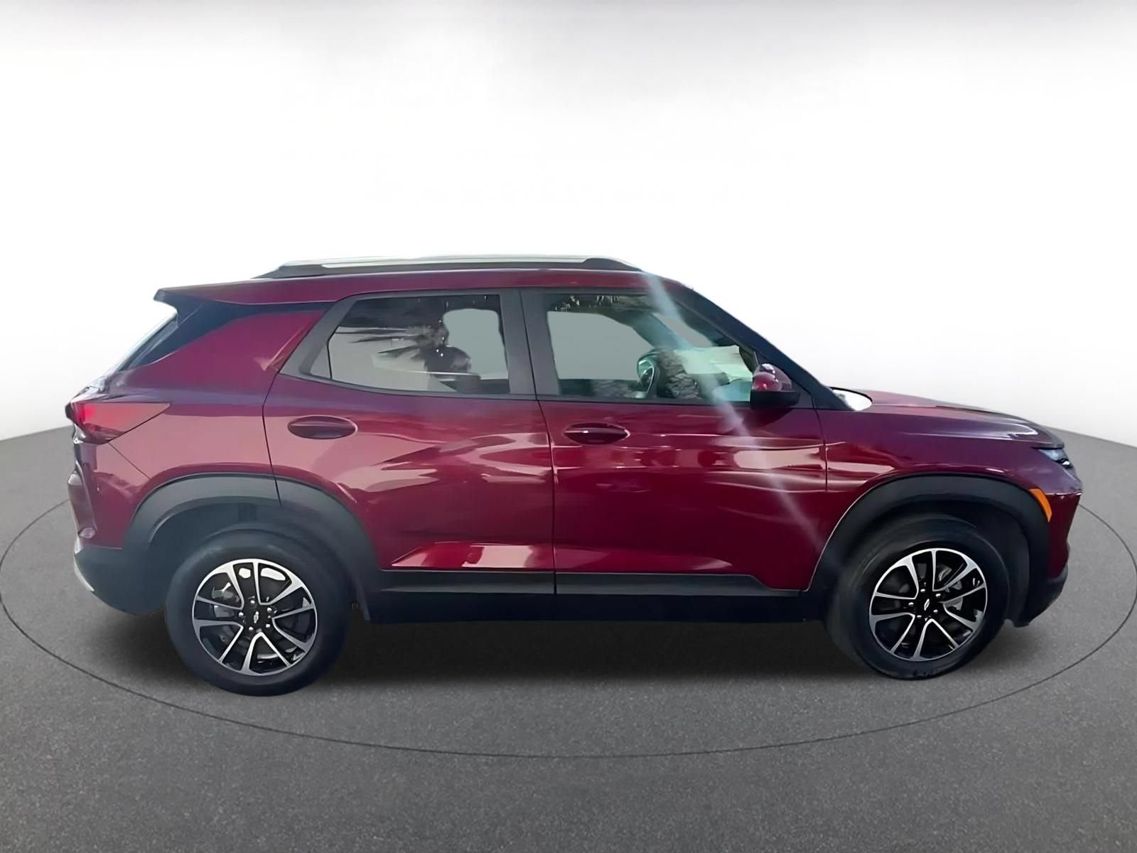 Used 2025 Chevrolet TrailBlazer LT FWD image 15