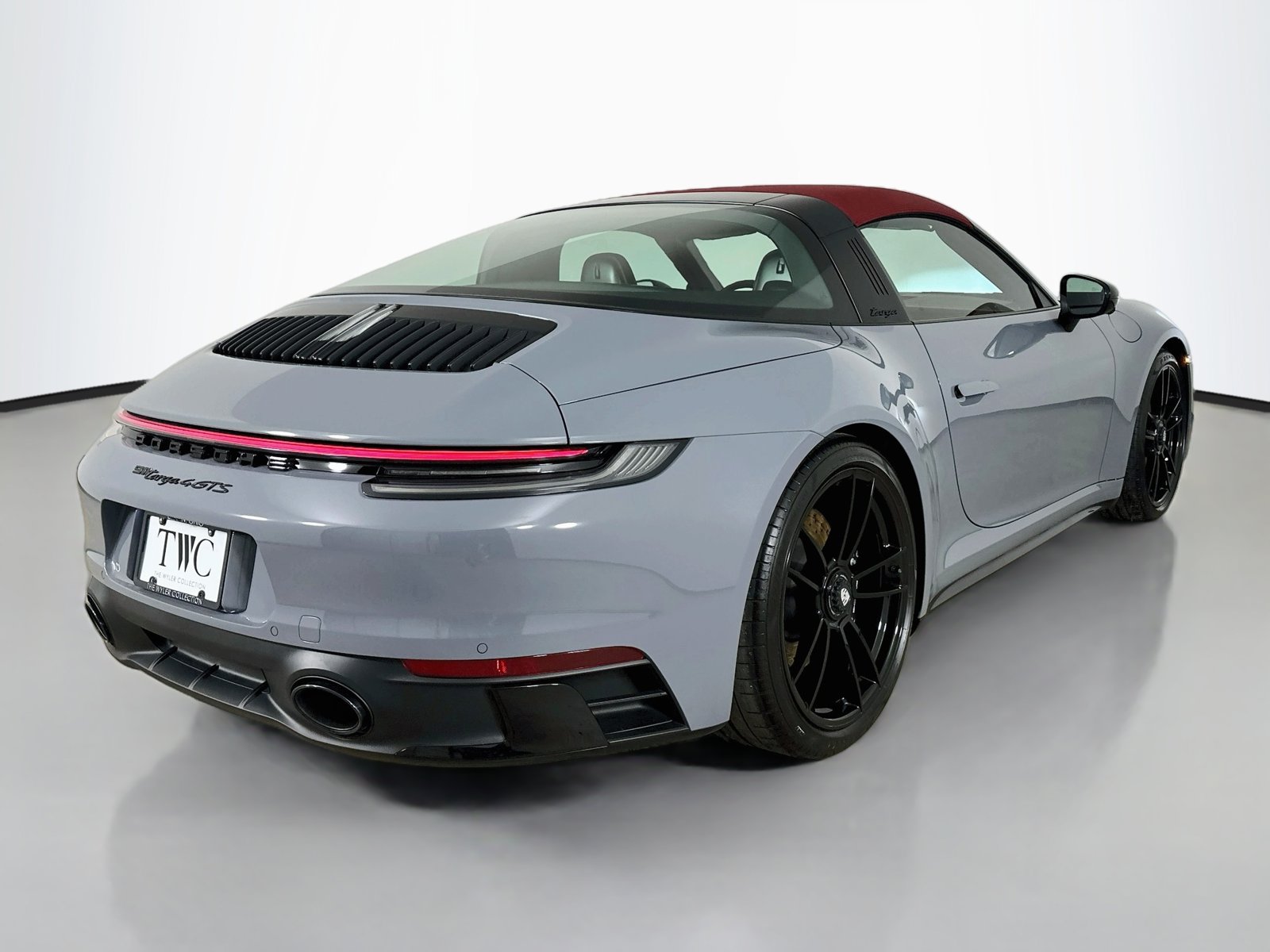 Used 2024 Porsche 911 Targa 4 GTS AWD/4WD image 5