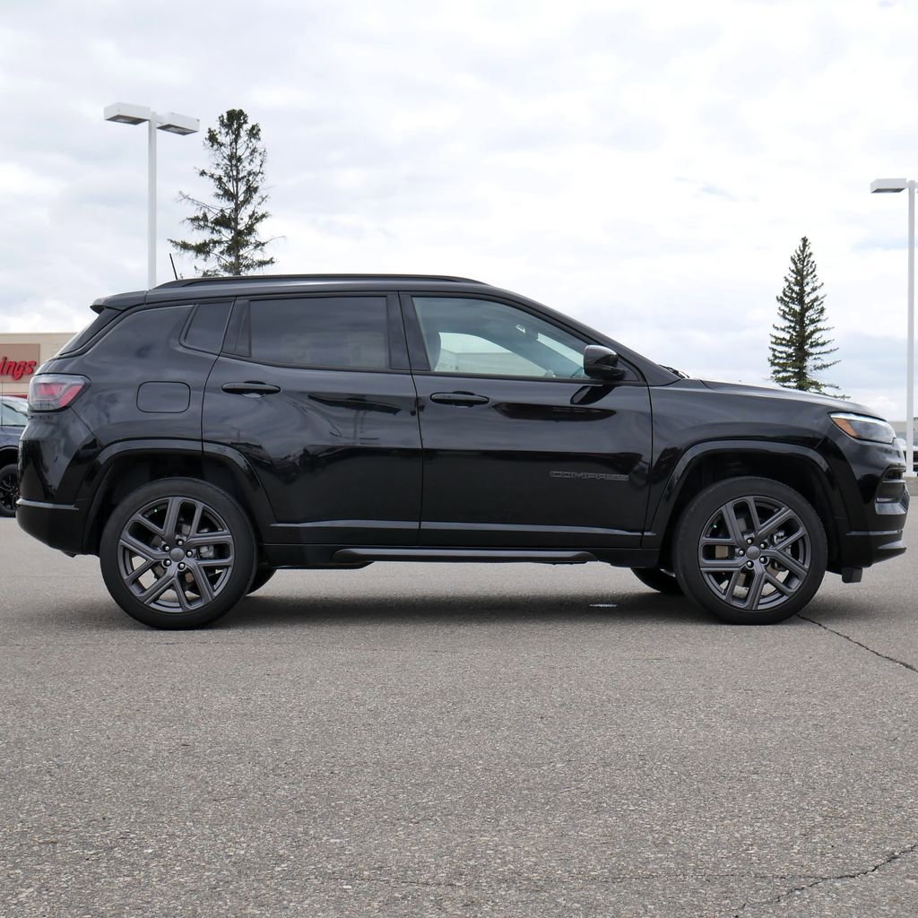 Used 2024 Jeep Compass Limited w/ High Altitude Package AWD/4WD image 12
