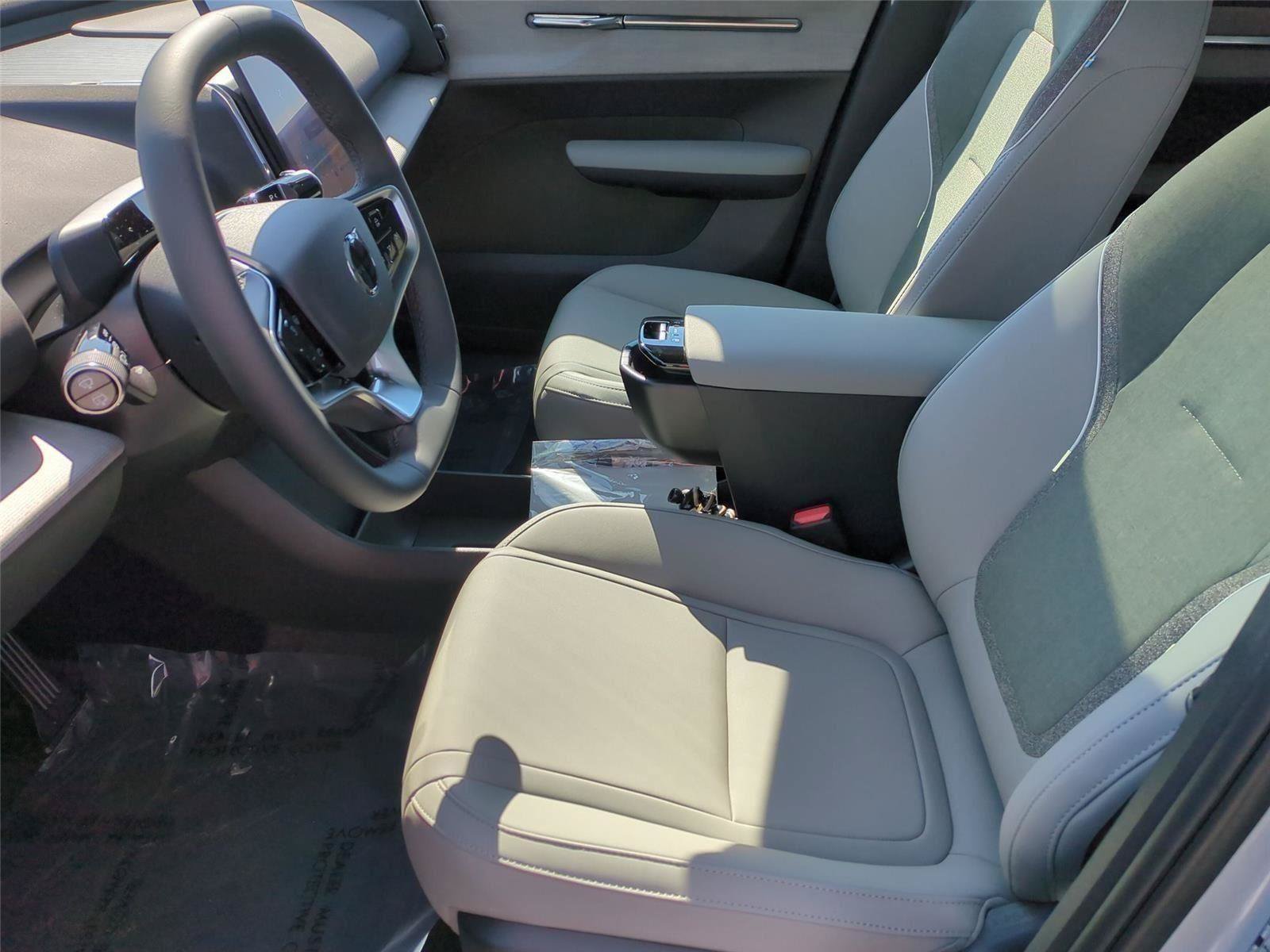 New 2026 Volvo EX30 Cross Country Ultra AWD/4WD image 15