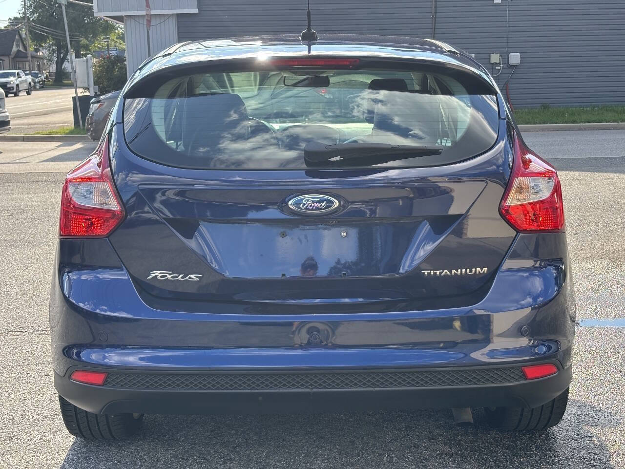 Used 2012 Ford Focus Titanium FWD image 6