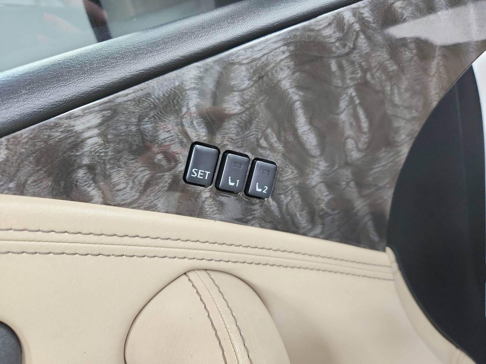 Used 2021 Nissan Armada Platinum w/ Captain's Chairs Package image 21