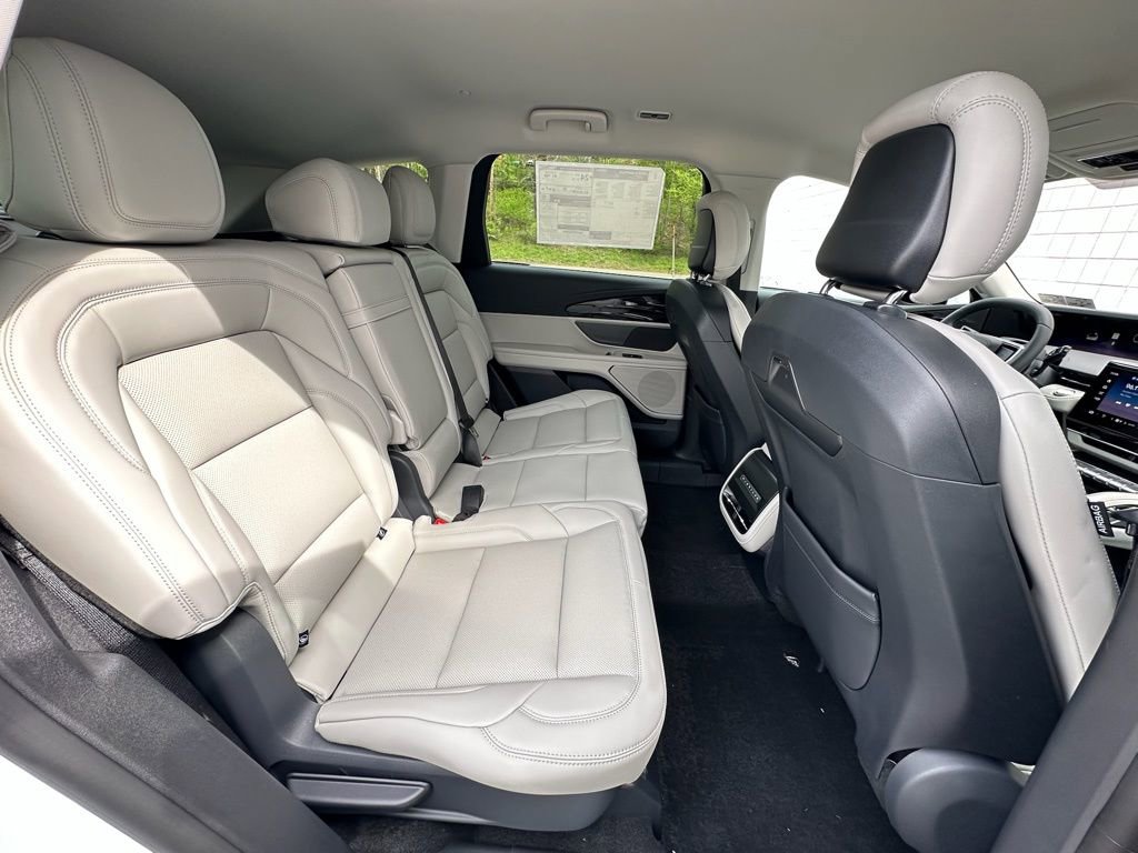 New 2026 Lincoln Nautilus Premier w/ Jet Appearance Package AWD/4WD image 24