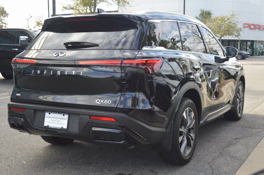Certified 2025 INFINITI QX60 Luxe w/ Vision Package image 6